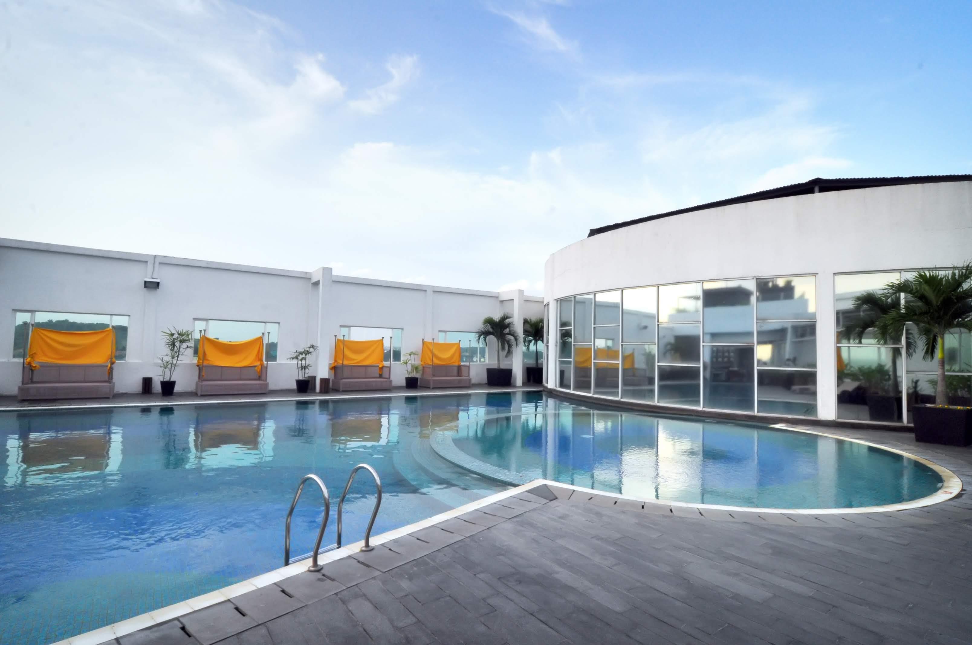 Grand Jatra Hotel Balikpapan Exterior photo