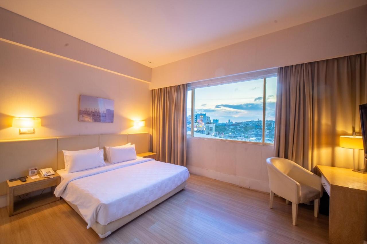 Grand Jatra Hotel Balikpapan Exterior photo