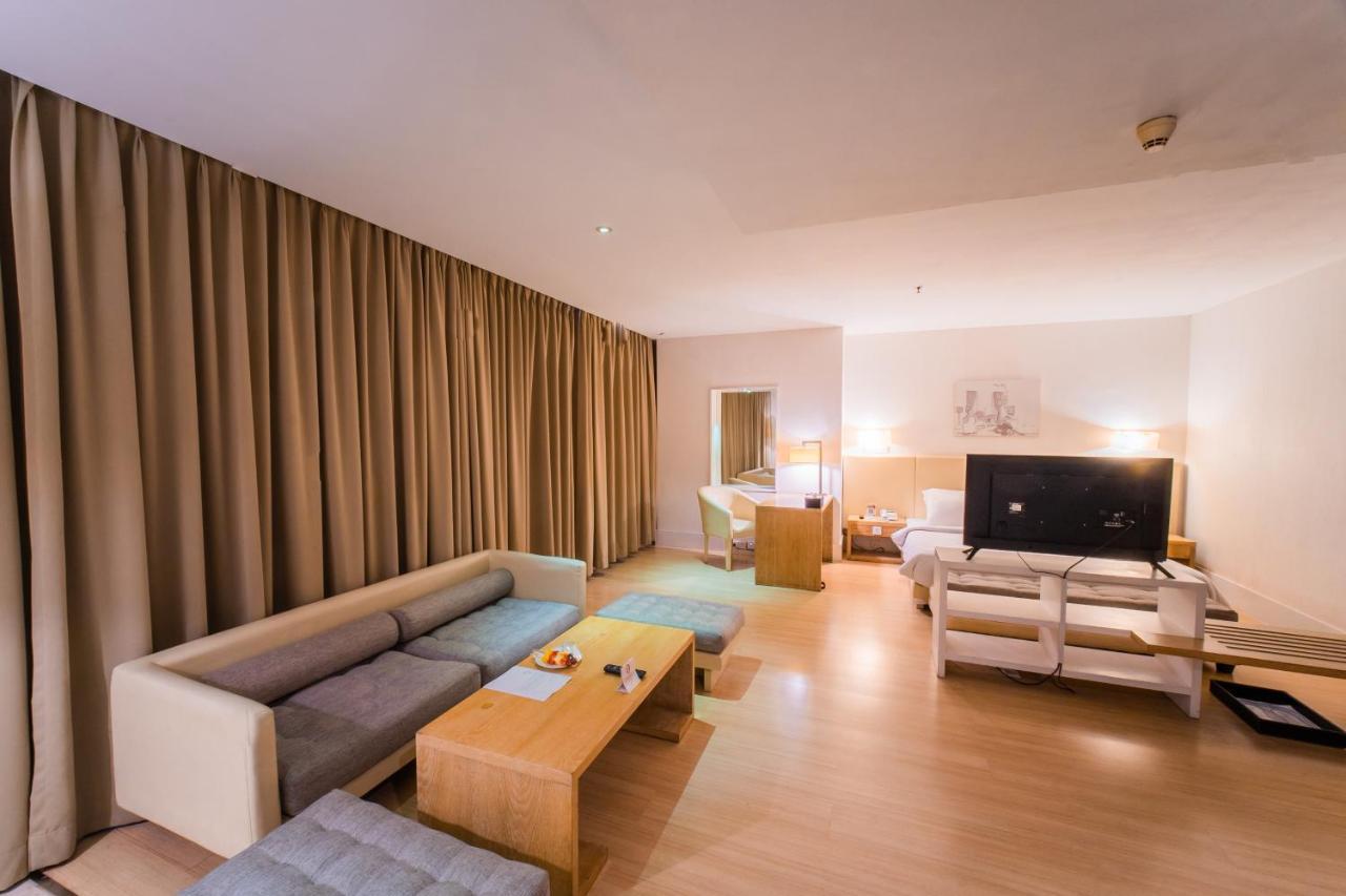 Grand Jatra Hotel Balikpapan Exterior photo