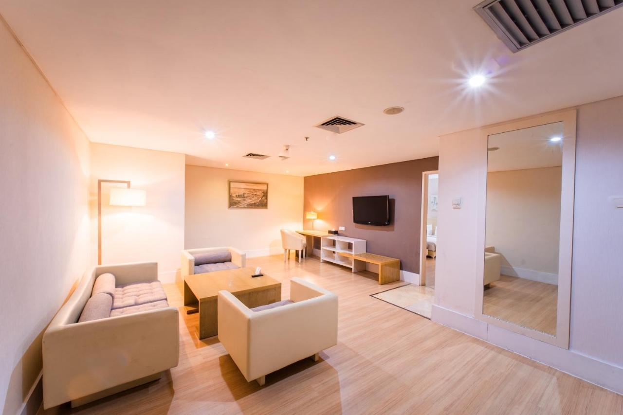 Grand Jatra Hotel Balikpapan Exterior photo