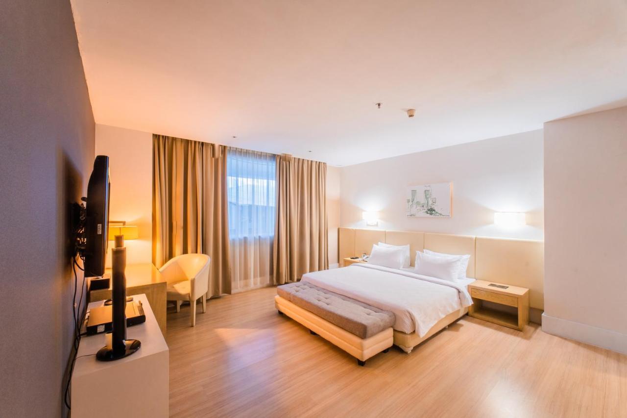 Grand Jatra Hotel Balikpapan Exterior photo