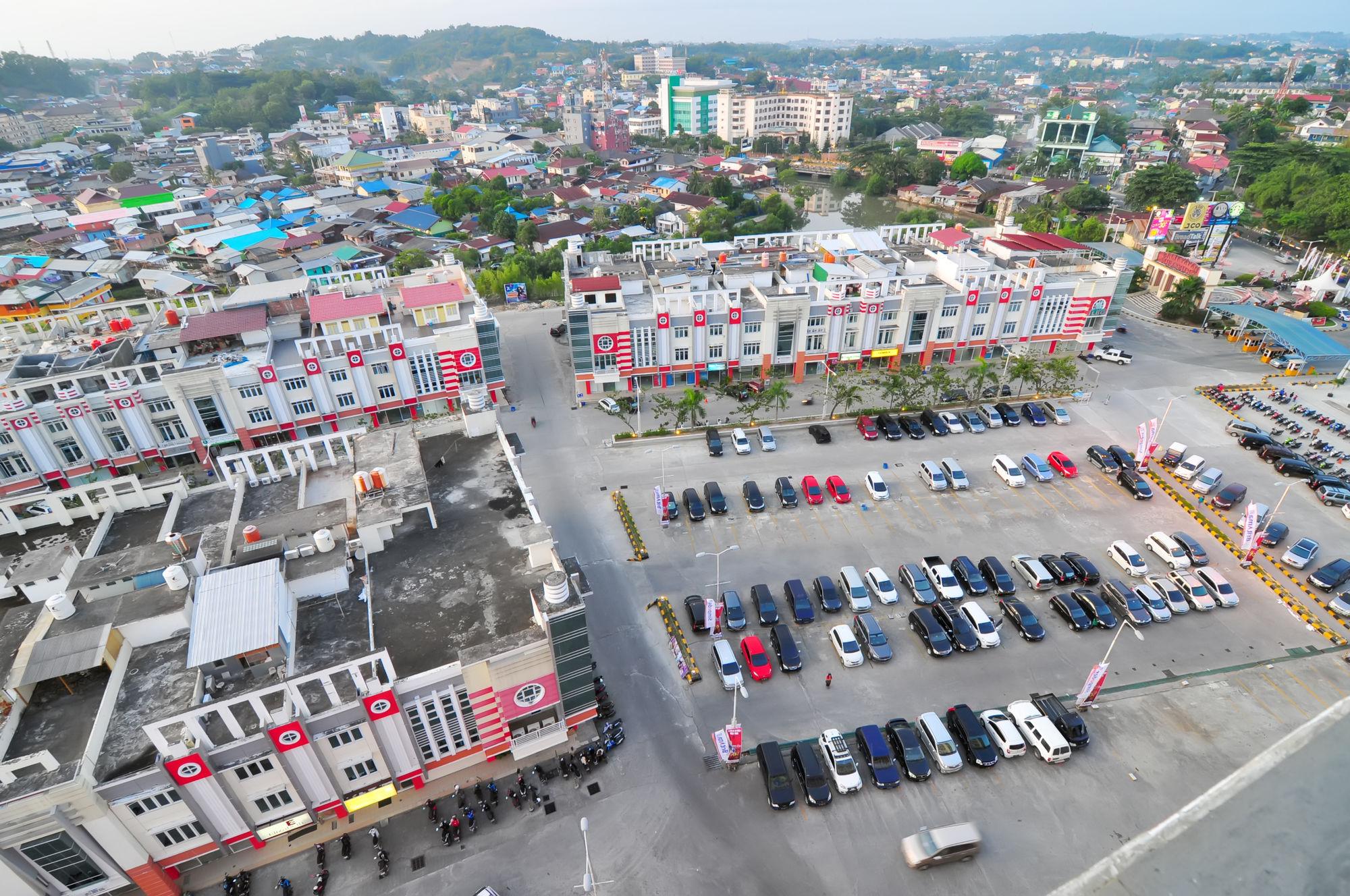 Grand Jatra Hotel Balikpapan Exterior photo
